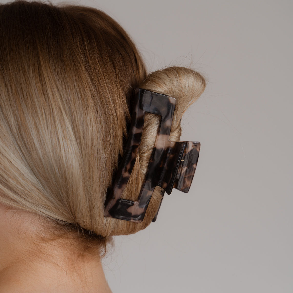 Claide Helen Haarklammer Frisur- Foto 4