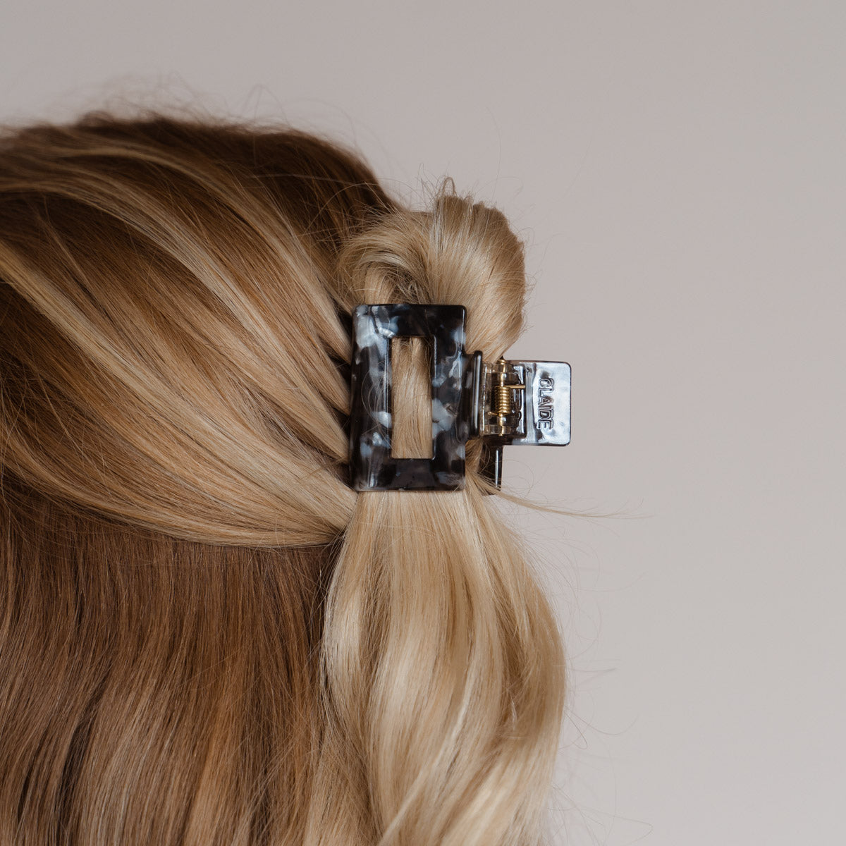 Claide Runa Haarklammer Frisur - Foto 4