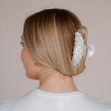 Entdecken Sie die Claide Lotte Haarklammer: Perfekte Balance von Stil und Funktionalität