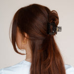 Haarklammer schwarz Frisur - Bild 6