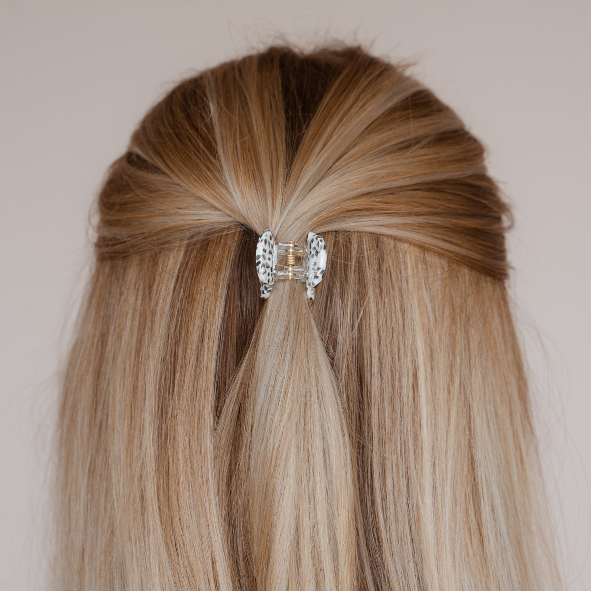 Claide Mya Haarklammer Frisur - Bild 6