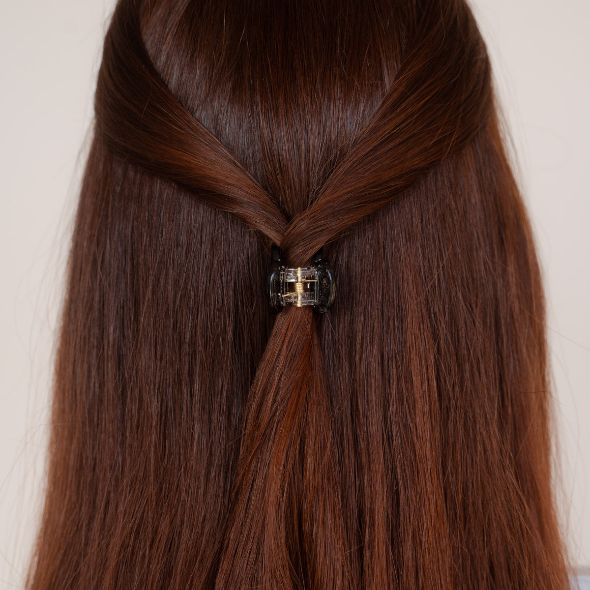 Claide Lune Haarklammer schwarz Frisur - Bild 9