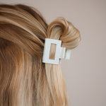 Claide Nera Haarklammer Frisur - Bild 2