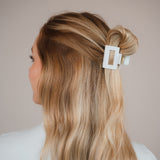 Claide Nera Haarklammer Frisur - Bild 4