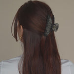 Mona Haarklammer von Claide – Verleihen Sie Ihrem Look das gewisse Extra an Raffinesse