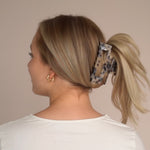 Claide nachhaltige Hina Haarklammer Frisur - Video 1