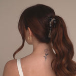 Claide nachhaltige Hina Haarklammer Frisur - Video 2