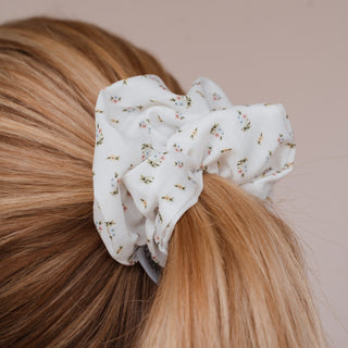 Levana Scrunchie