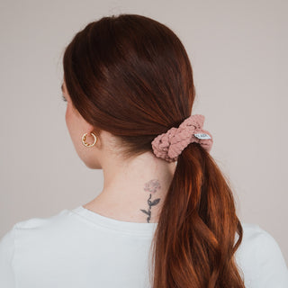 Claide Aline Scrunchie Frisur - Bild 6