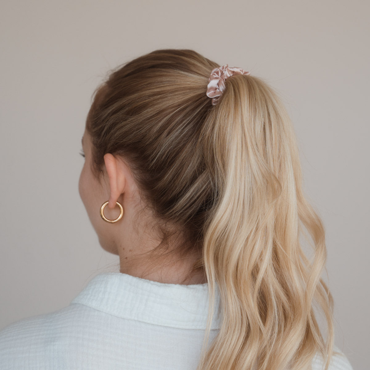 Beryl Scrunchie von Claide – Stilvolles Accessoire aus hochwertiger Seide