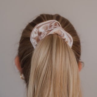 Perfekte Harmonie von Eleganz und Komfort: Das Valentine Scrunchie von Claide