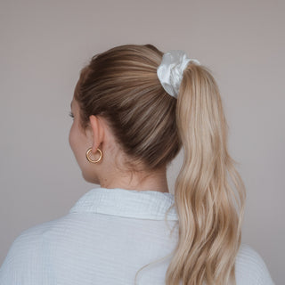 Eleganz und Qualität vereint: Das Scrunchies Classic Bundle (4er-Pack) von Claide aus edler Satin-Seide