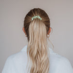 Perfekte Harmonie von Stil und Komfort: Das Marble Scrunchie von Claide