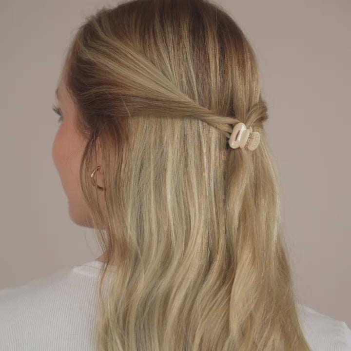 Claide Tori Haarklammer Frisur - Video 1