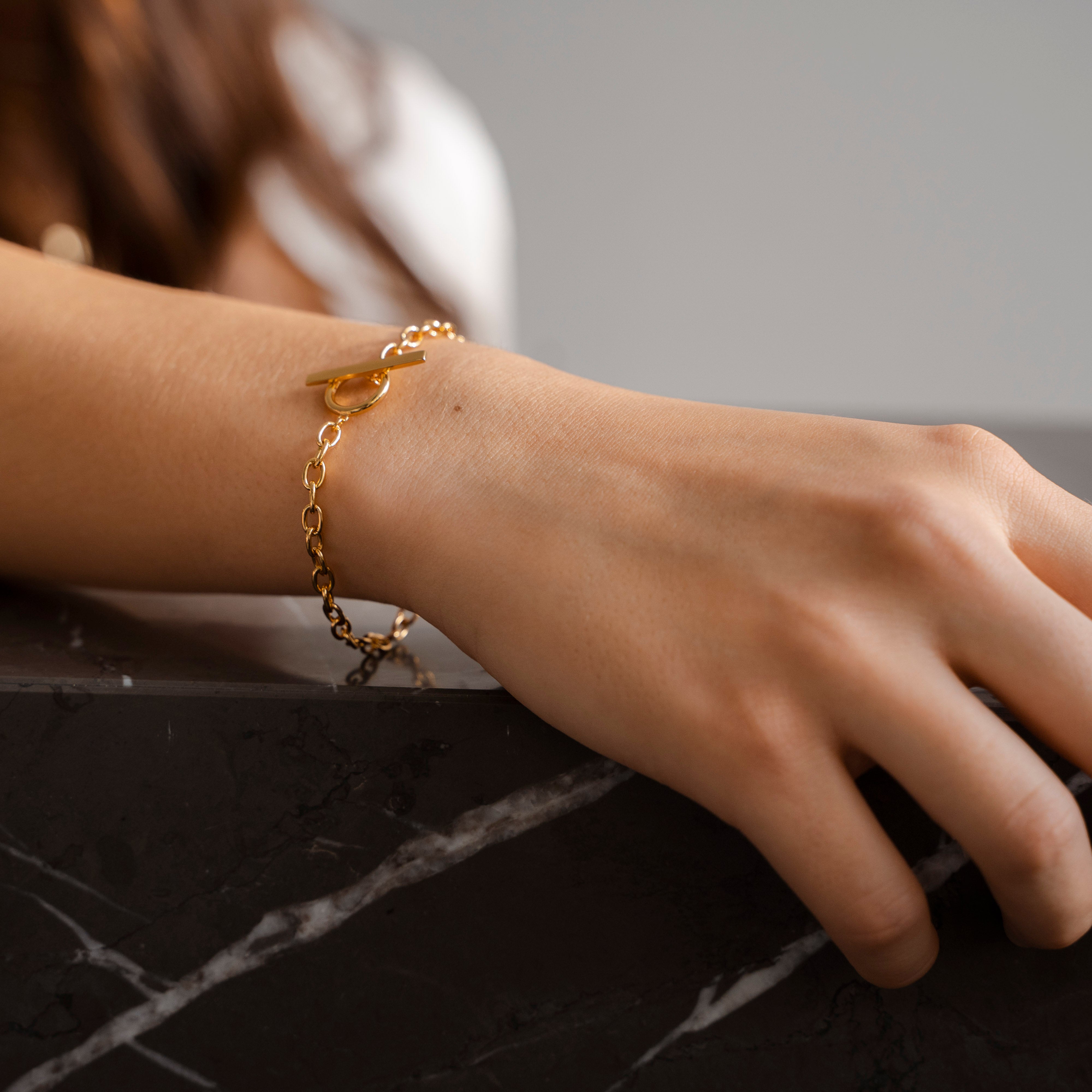 Claide Schmuck Alexis Armband Handgelenk